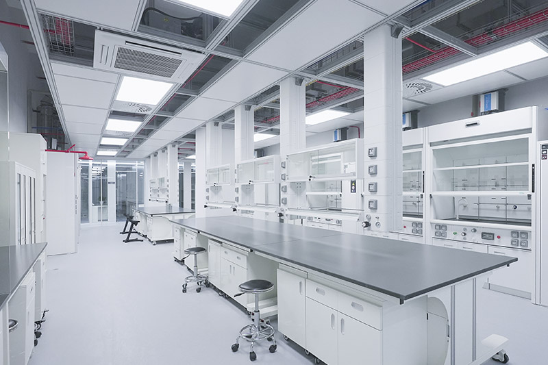 西平实验室革新：安全与科技的现代融合
